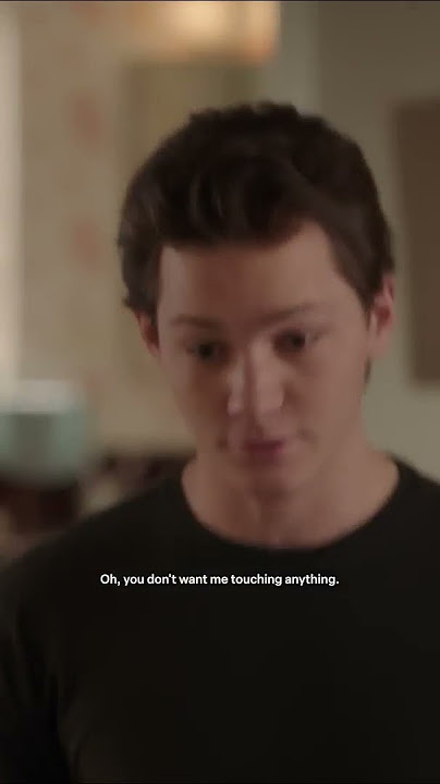 How Many Dads Does It Take to Fold a Sheet? | Young Sheldon