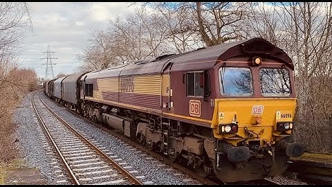 DB Cargo 66096 Working Dee Marsh Junction to Margam Steel Empties@Hawarden Bridge 23rd February 2022