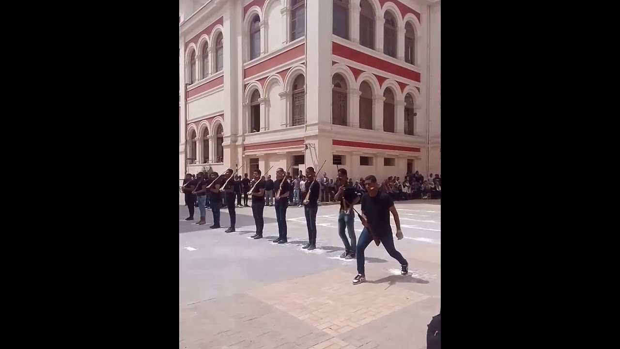 العرض العسكرى ٢٠١٧ مدرسة السادات الثانوية العسكرية بنين ( الاسكندرية )