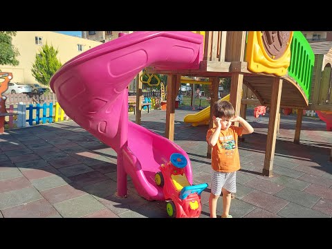 park videoları - Eren ve Aybuke'nin park oyunu - çocuklar için eğlenceli videolar  #parkvideoları