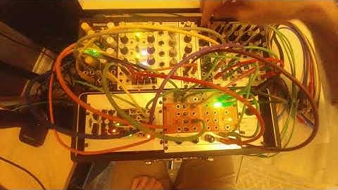 Vacillating Squares (Modular Jam feat. Entity Percussion, Quadrax, Utopia, Sinc Bucina & 2VL1)