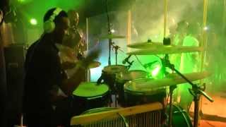 Video thumbnail of "Paul Clement - Umeniita (Live Recording Version)"