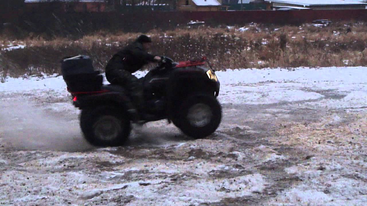 Crazy ATV drivers. Сумашедший водитель мотовездехода