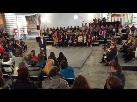 Diálogo con madres de familia de los Consejos de Participación Social mujeres venezolanas