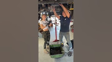 #fyp #foryou #mechanic #apprentice #reels #cargirl #tiktok #mechanicslife #cars #automobile #garage