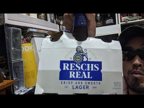 RESCHS REAL-Crisp & Smooth LAGER 4.2%ALC/VOL By Carlton & United Breweries (Craftbeer Review #147)🐰🍻