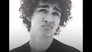 Robert sheehan