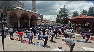 KORONA VÜRİS TEDBİRLERİNDE İLK CUMA NAMAZI