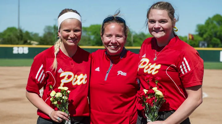Softball Honors Seniors' on Senior Day