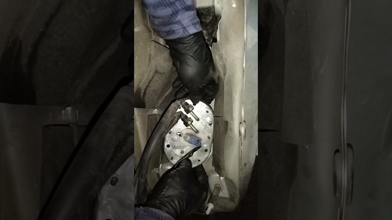 Honda XRE 300 retiro de bomba de combustible