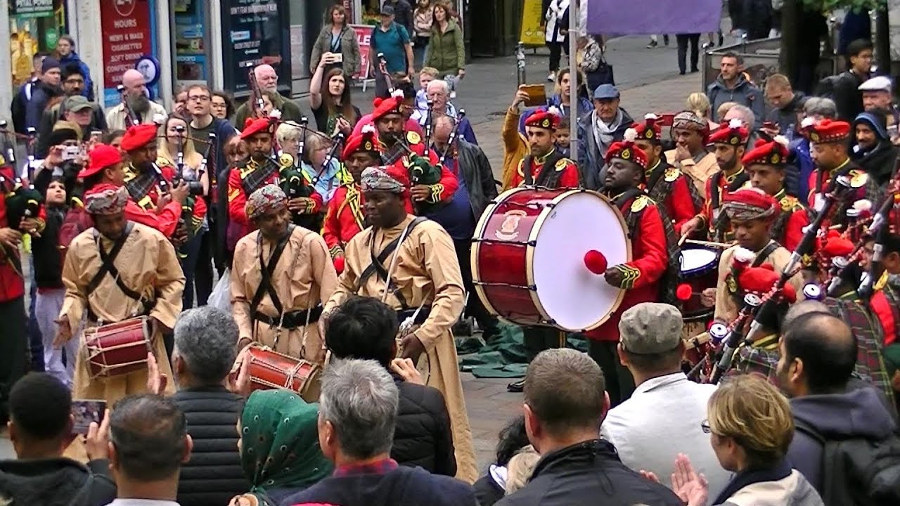 ROYAL ARMY OF OMAN PIPE BAND PERFORM AT GLASGOW'S PIPING LIVE FESTIVAL