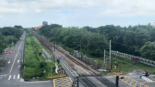 3198次區間車經過文華路橋 #emu800型  #emu800  #區間車  #台鐵