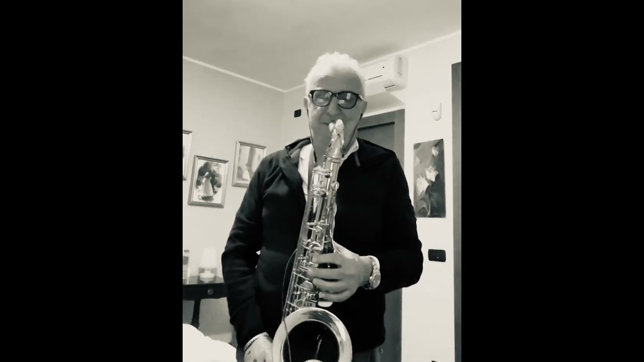Io vivo con te -Pino Daniele. Vittorio Traversa sax. #pilloleacasamia2025#