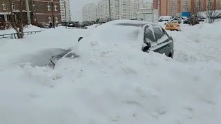 Пермский край и Урал засыпало снегом. Автомобилисты меняют летнюю резину на зимнюю