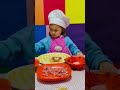 Minik şef Pırıl pizza yapıyor 🍕 #tarif #keşfet #funny #cute #shorts #pizza #italy #school