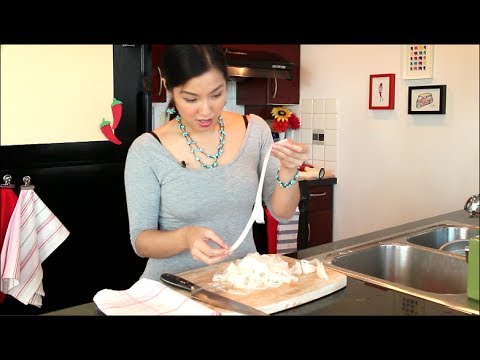 Video: Thai Noodles Ceev