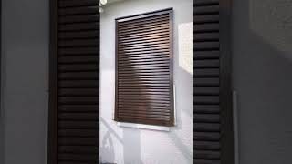 Bahama Shutter with front slide pin