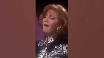 لو حسيت أنك وحداني متغرب وسط الأغراب الفنانة ميادة الحناوي 