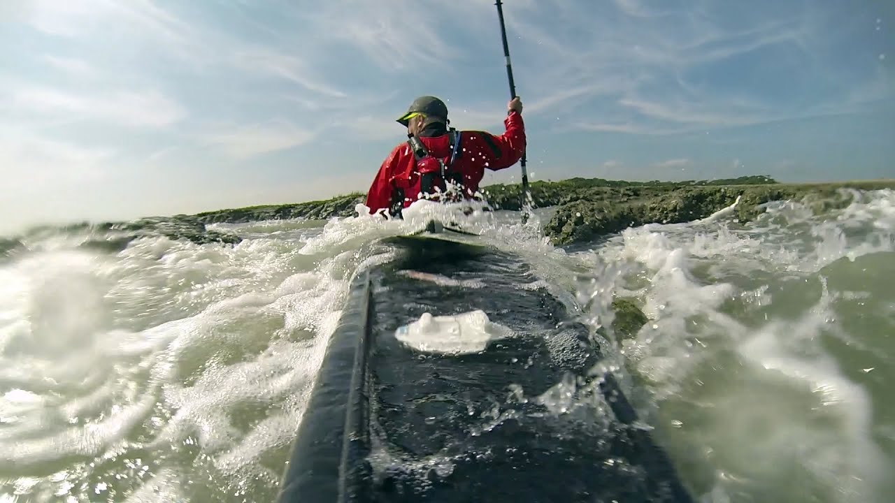 sea kayak sinking isle of wight uk tahe marine