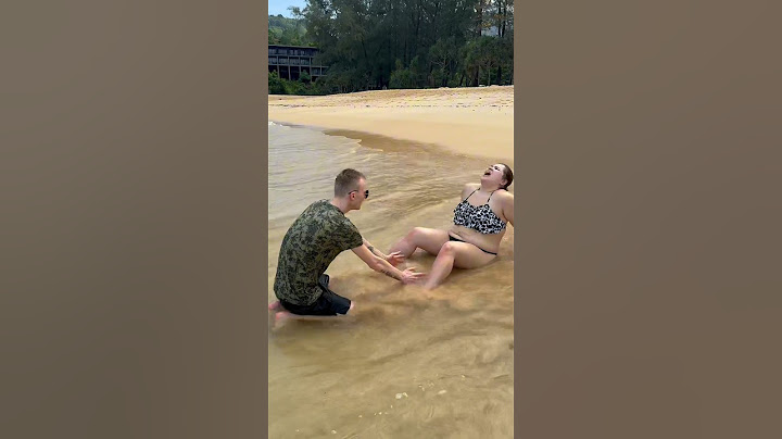 Моя дочь начала рожать прямо на пляже..😱🤰🌊