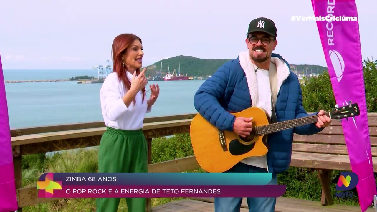 Pop rock de Teto Fernandes agita público nos 68 anos de Imbituba