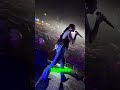 Chuva desaba em show da Ana Castela em Aracaju 🌧️🤠