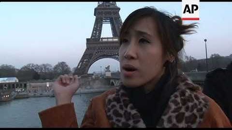 Eiffel Tower evacuated over suspicious package