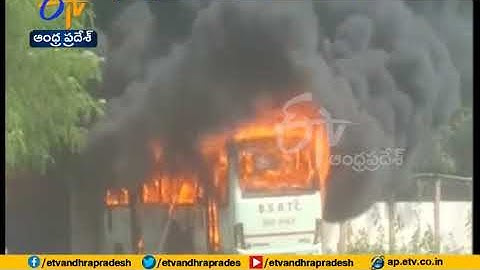 Magadh University Students’ Burn Down Bus | Over Disaffiliation of Over 32 Colleges | at Bihar