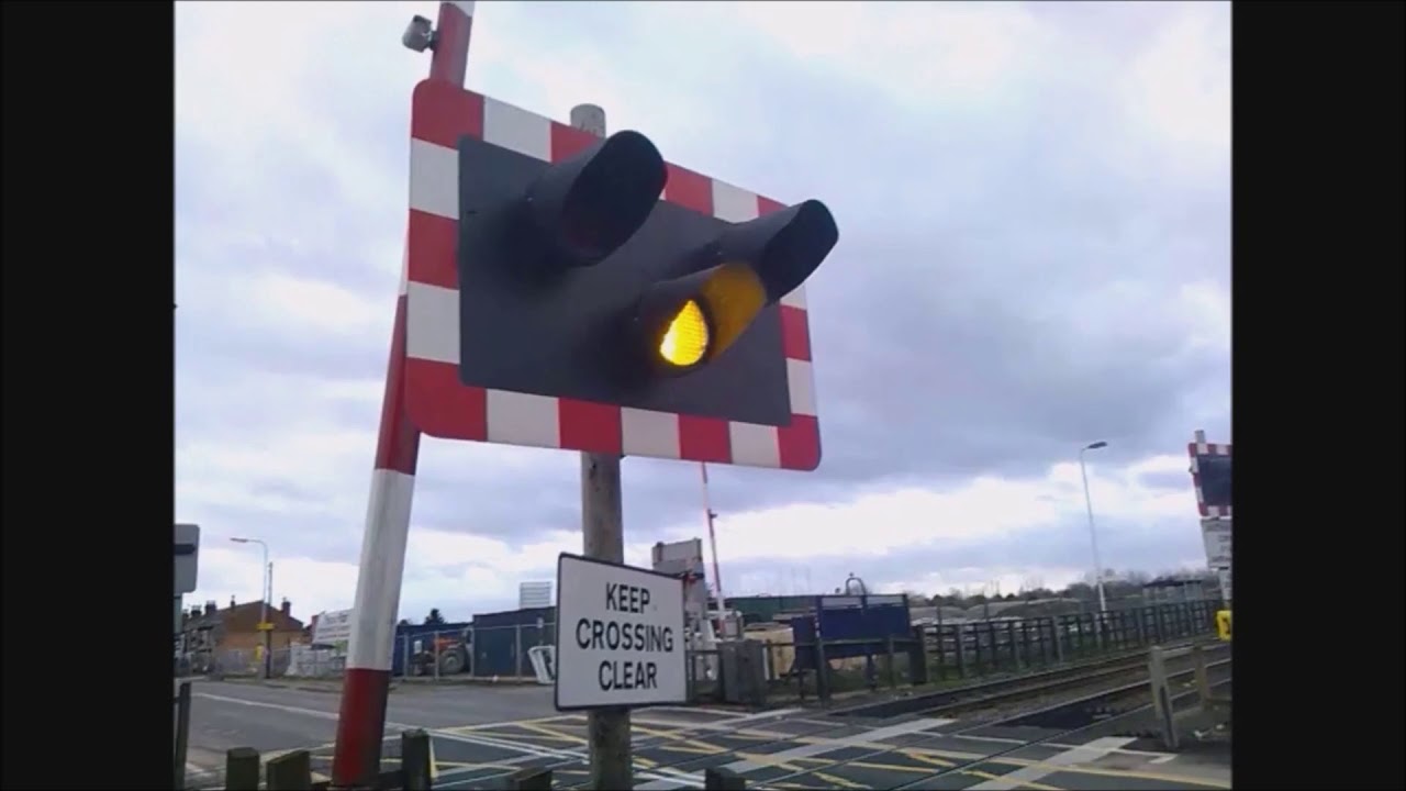 Hykeham Level Crossing (2014) ft: 365ShaneEyoho