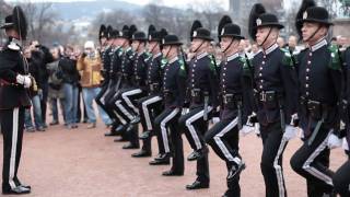 changing of the guards, oslo, norway