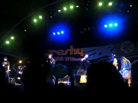Paradox - ผงาดง้ำค้ำโลก Short (Live at TSU) - YouTube