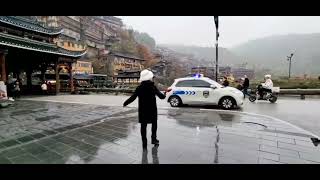 Crossing The Snowy Mountains To Hug You 穿过雪山拥抱你 //Line Dance// Heru Tian(INA)// Demo Yiyi