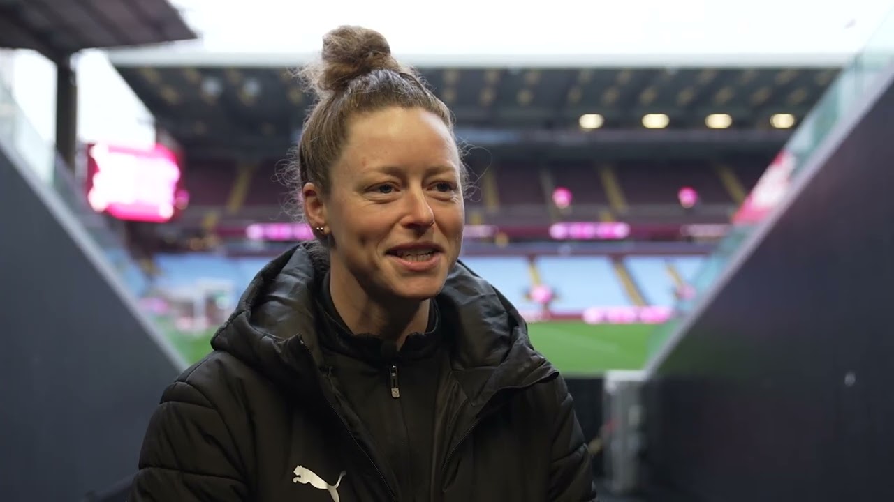 👀 Matchday with a WSL Referee | Behind the Scenes with Kirsty Dowle 🗣️⚽️