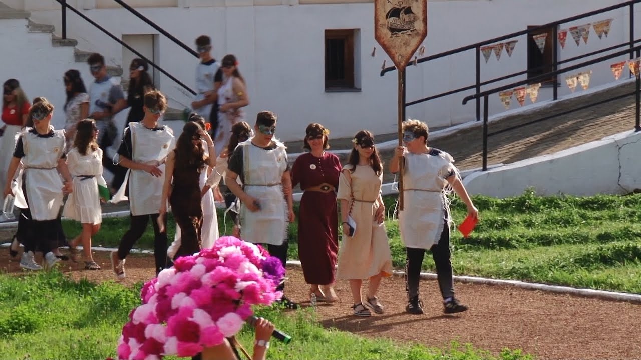 Turnirul Carnaval de Vară O 9 Poveste la Colegiul SNG Mediaș | novatv.ro