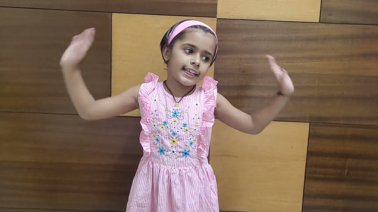 Divakar Natyachata | 1st Prize winner | 1st std | दिवाकर  नाट्यछटा स्पर्धा | 6yr old girl |