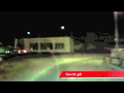 პოლიციის პიკაპი მოძრაობას არღვევს