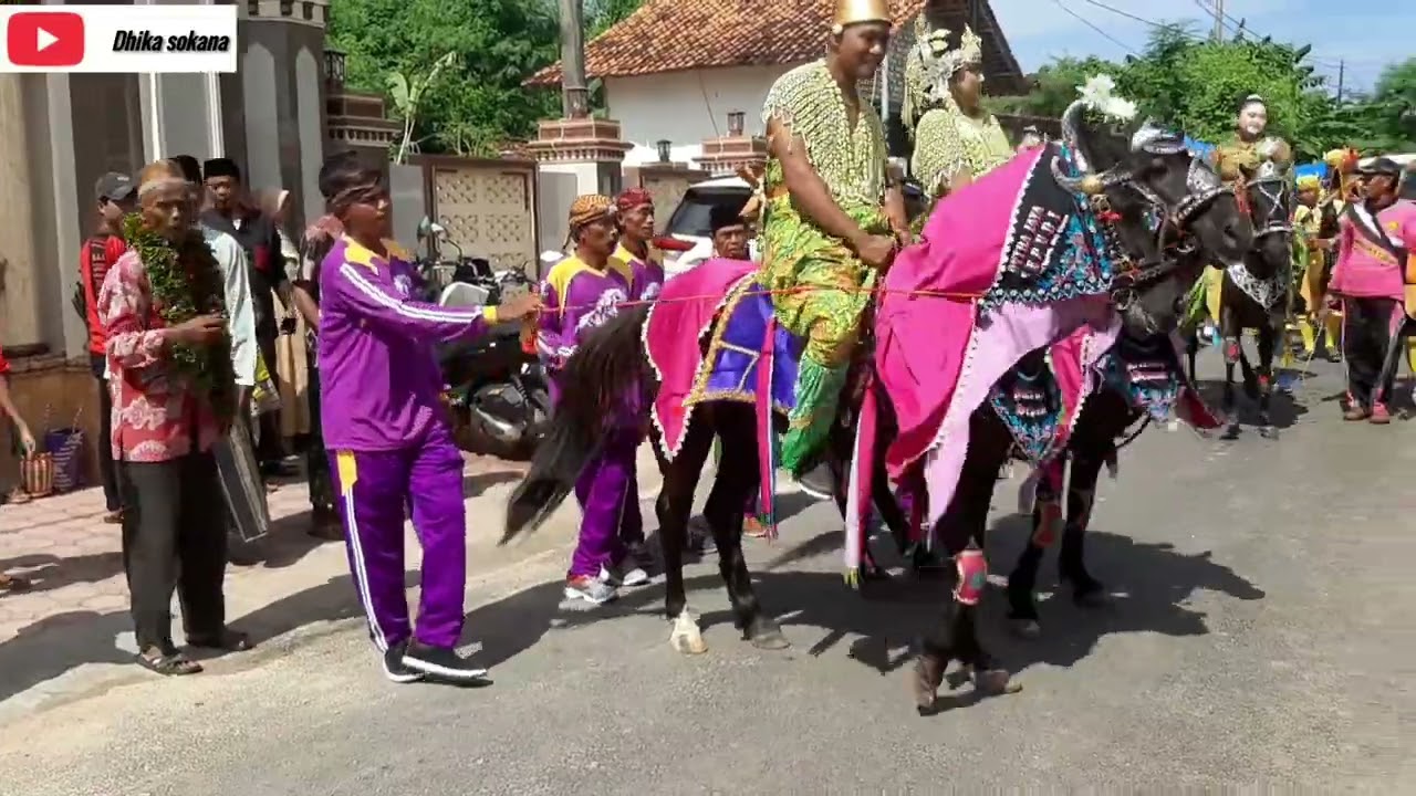 Tradisi arak penganten bersama 4 kuda kencak di iringi saronen|| BUNGA LETER 1||