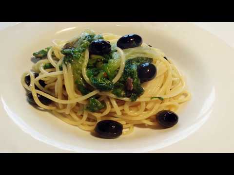 SPAGHETTI CON SCAROLA, ALICI E OLIVE NERE