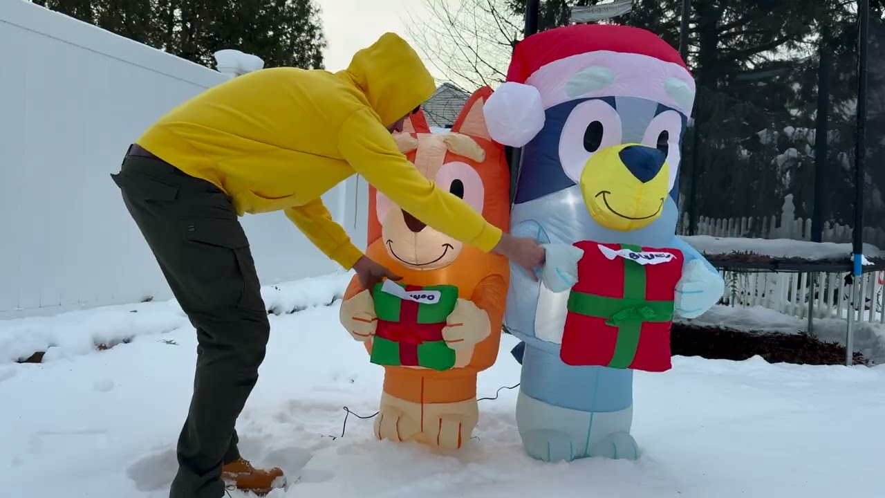 Bluey and Bingo Christmas Holiday Lights Airblown Inflatable unboxing