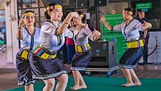 Traditional Dance by Sabah Lundayeh