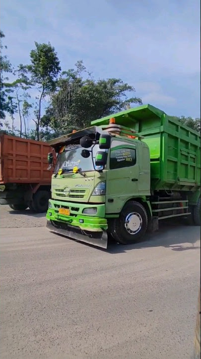 Satrya gaya baru 🤘 #trukmbois #dumptruck #hino