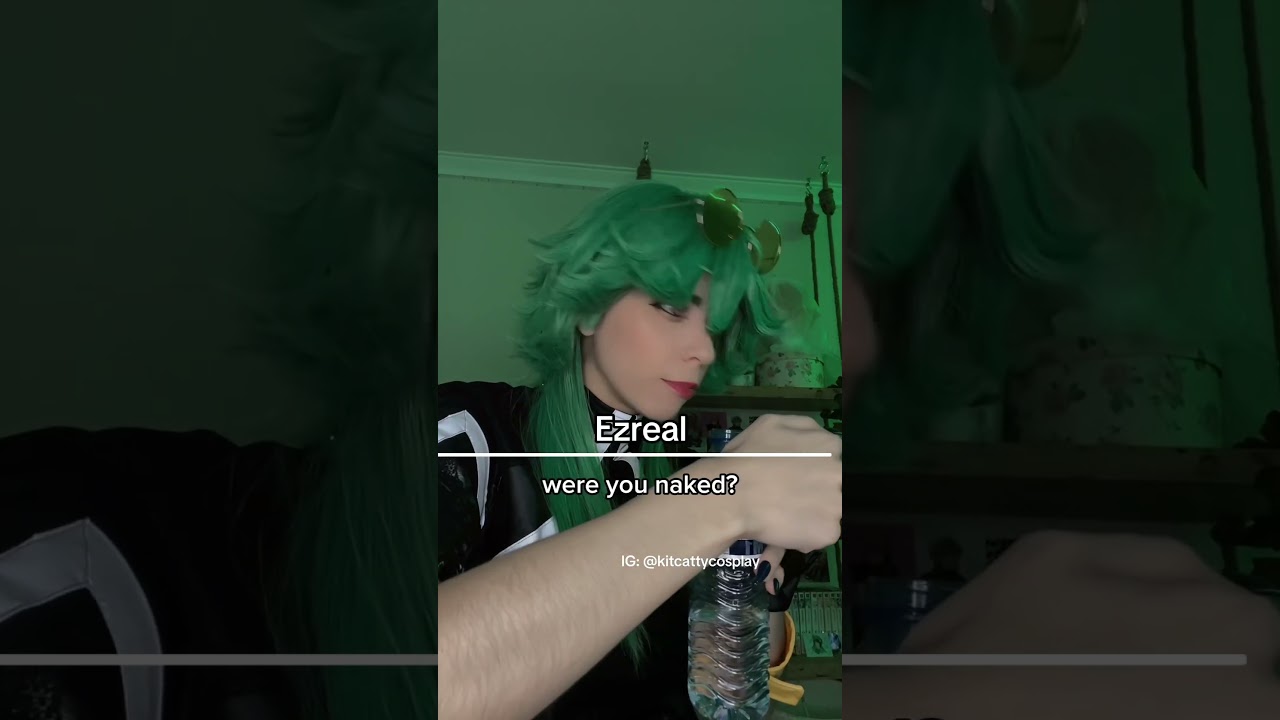 He’s so down bad #leagueoflegends #leagueoflegendscosplay #heartsteel #ezreal #gamer #shorts