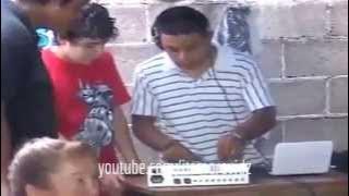 FAKE DJ impresses audience, Forgot to plug mixers power cord! EPIC FAIL :D