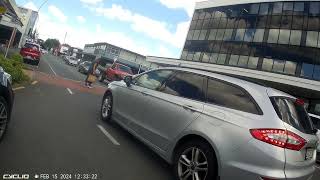 Ignorant Driver Blocks Intersection Waiting For Passenger