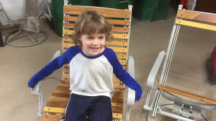 Cách sửa chữa ghế nhựa thành ghế gỗ cho trẻ em