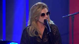 Melody Gardot - Moon River (Live) - RTL Live