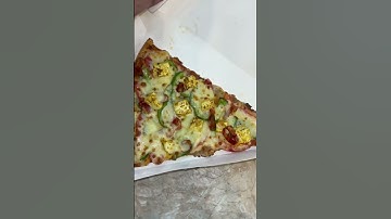 La Pino’z Pizza # #shorts #youtubeshorts #unzis #dailyfoodvlog #pizza #pizzalover