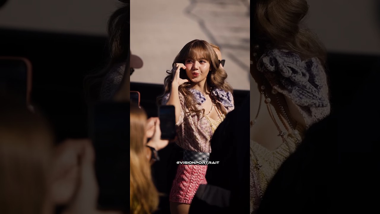 Kendall Jenner walking style vs Blackpink Lisa 