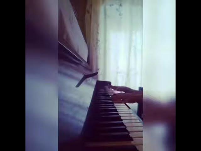 Kayahan - Bir aşk hikayesi....Pianist Nərmin😊 Kayahan - Bir aşk hikayesi....Pianist Nərmin😊