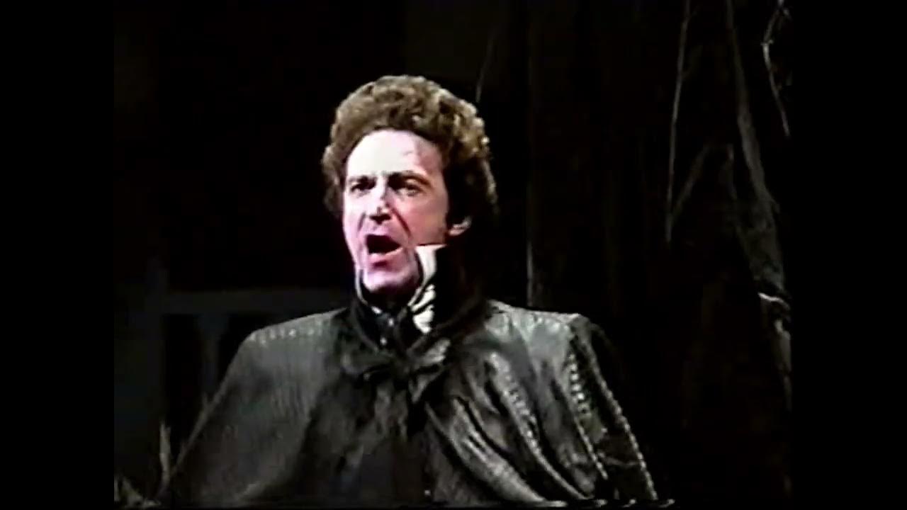 Хлестаков пушкин. Хлестаков ревизор. Гоголь ревизор константиновский. Хлестаков пушкин. Ревизор городничий с хлестаковым.